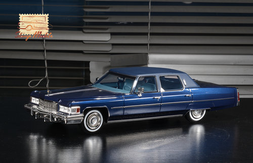 CADILLAC - FLEETWOOD BROUGHAM 1976 - COMMODORE BLUE