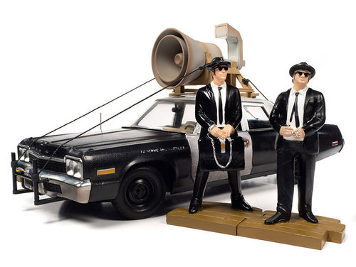 Blues Brothers - 1974 Dodge Monaco Police Pursuit in Black and White