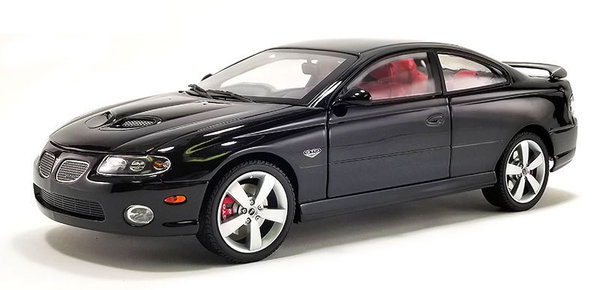 2006 Pontiac GTO, phantom black with red interior
