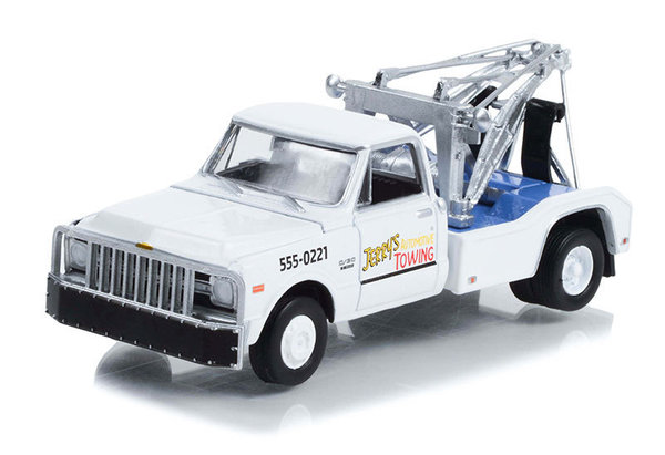 Jerry’s Towing - 1969 Chevrolet C-30 Dually Wrecker, Fall Guy